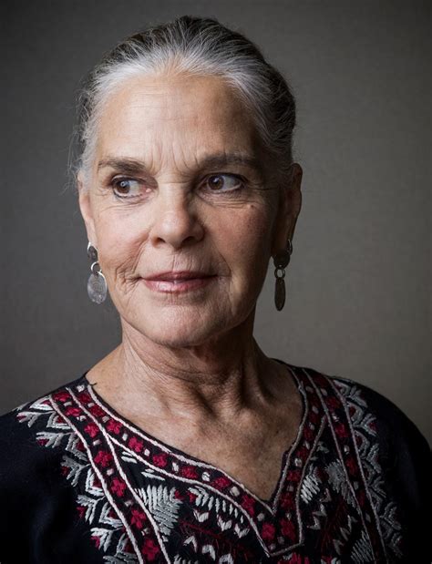 current photos of ali macgraw.